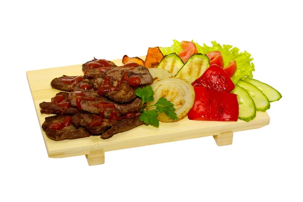튀긴된 야채 샐러드와 구운된 고기 — 스톡 사진