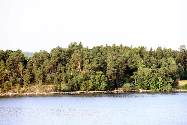 Samotna wyspa w Szwecji, archipelag — Zdjęcie stockowe