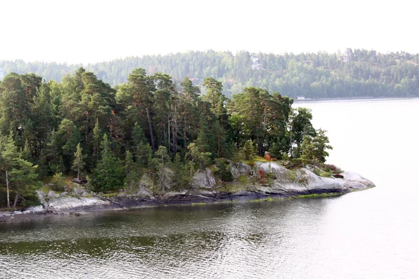 Lonely island i Sverige, skärgård — Stockfoto