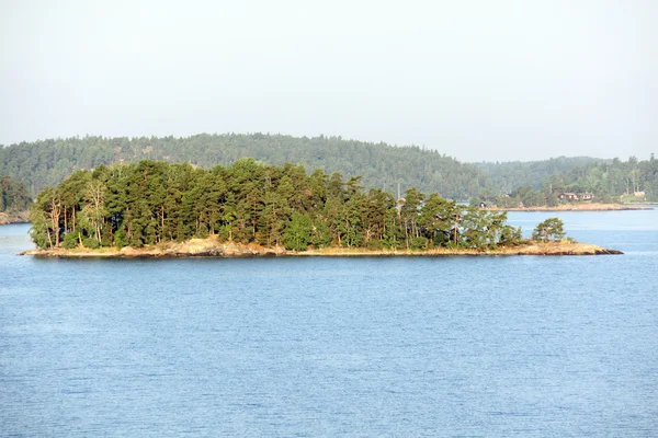 Самотня острів архіпелазі Швеції — стокове фото
