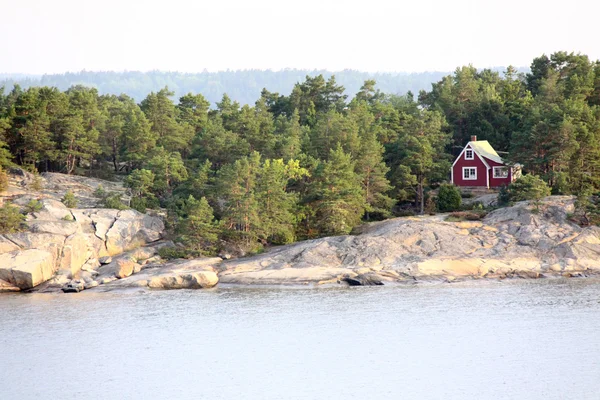 Μοναχικό νησί στη Σουηδία, αρχιπέλαγος — Φωτογραφία Αρχείου