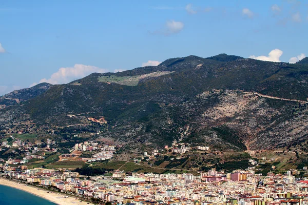 Alanya városi hill, tengerpart, Törökország — Stock Fotó