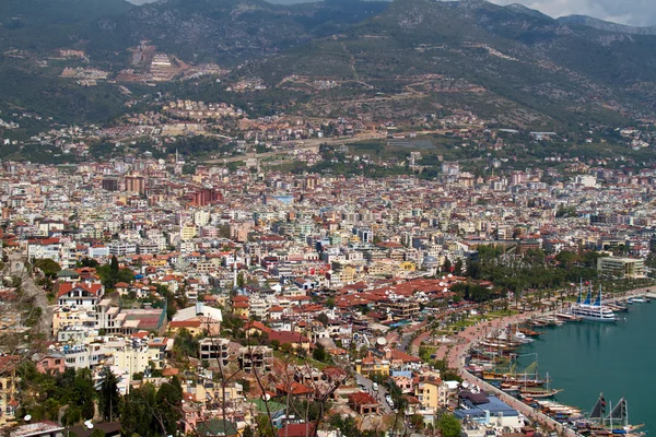 Alanya városi hill, tengerpart, Törökország — Stock Fotó