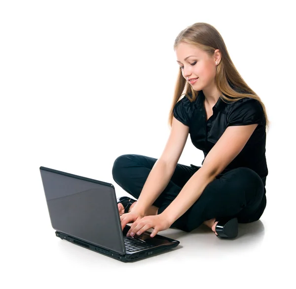 Ładny kobieta trzymać laptopa — Zdjęcie stockowe