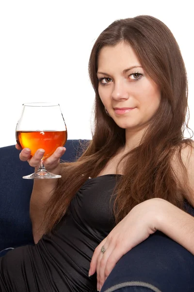Kvinnan håller ett glas vin — Stockfoto