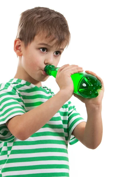 Pojke dricksvatten — Stockfoto