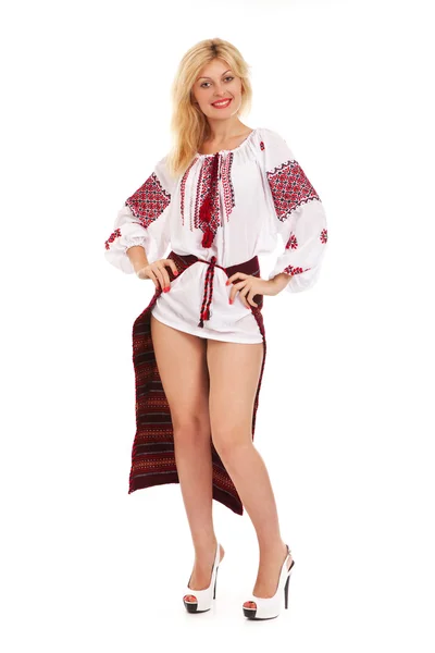 Vrouw draagt Oekraïense nationale jurk — Stockfoto