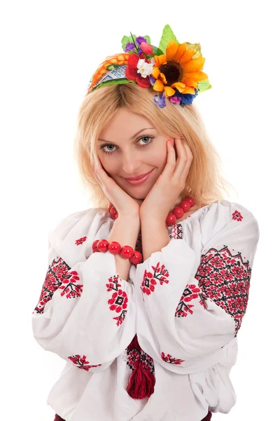 Frau trägt ukrainische Nationaltracht — Stockfoto