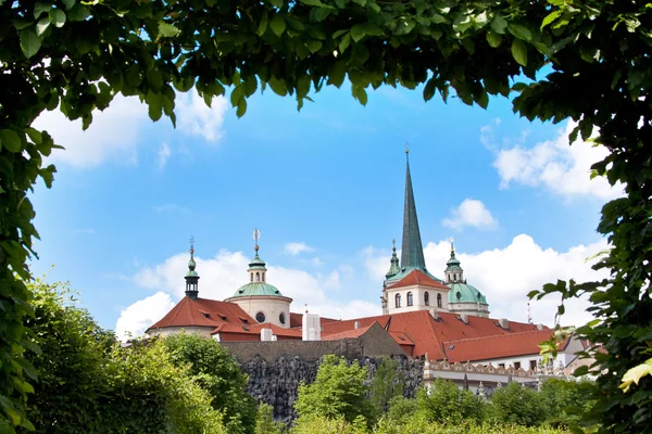 Cityscape of Prague in summer. — Stock Photo, Image