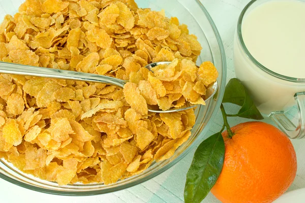 Cornflakes and mandarin — Stock Photo, Image
