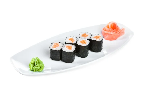 Sushi (Roll syake maki) sobre um fundo branco — Fotografia de Stock