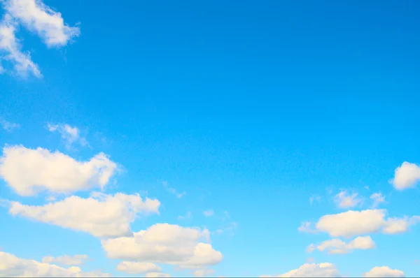 Splendid grey clouds on a blue sky. — Stock Photo, Image