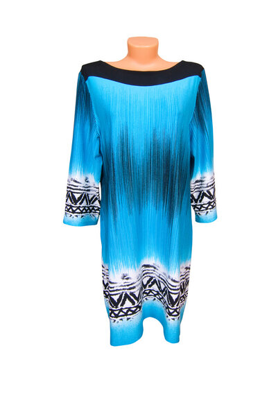 Удивительное длинное платье на белом
.