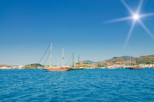 Jachty na bodrum' přístav (Turecko). — Stock fotografie