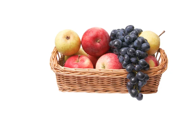 Dojrzałe, soczyste owoce w koszyku. — Zdjęcie stockowe