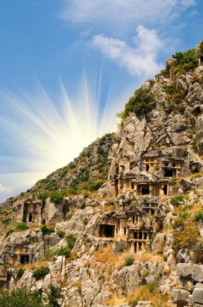 Tombs high in the mountains and blue sky. — Stock Photo, Image