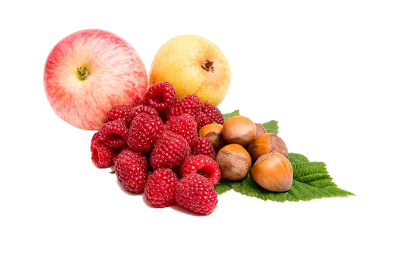 Las frutas frescas otoñales sobre blanco . —  Fotos de Stock
