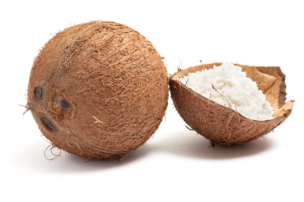 Entier et demi-partie de noix de coco . — Photo