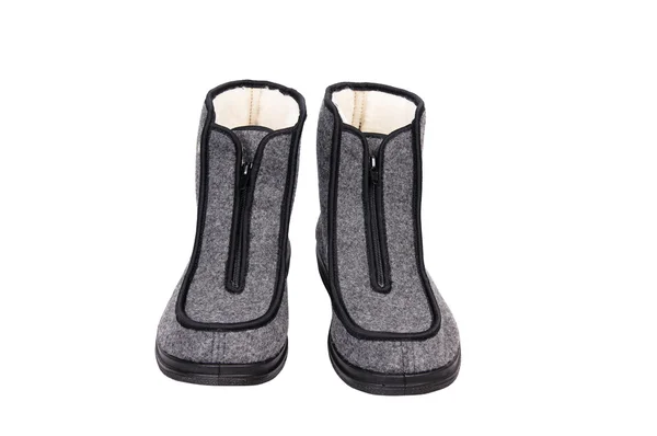 Sapatos cinza de inverno em um branco . — Fotografia de Stock