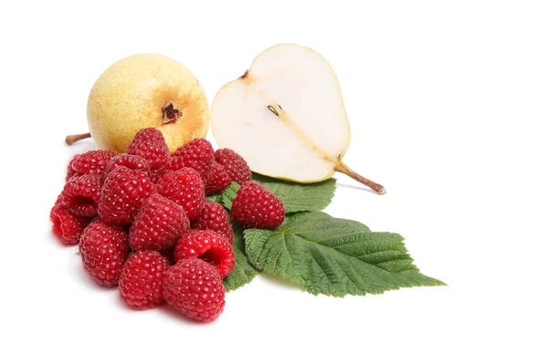 Juicy,ripe pears and raspberries on a white. — Stock Photo, Image