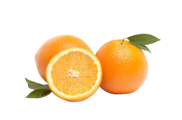 Saftige Orangen auf einem weißen. — Stockfoto