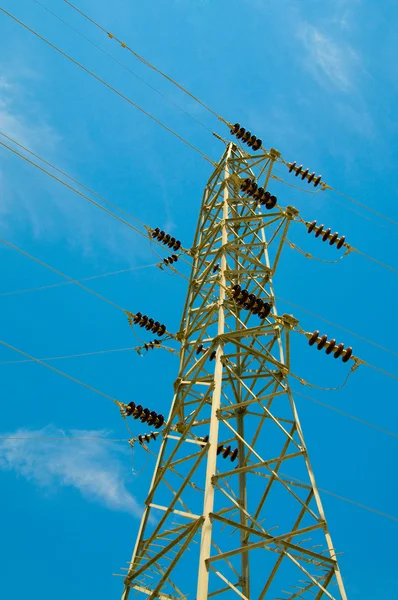 Blue sky and electrical tower. — Stock Photo, Image