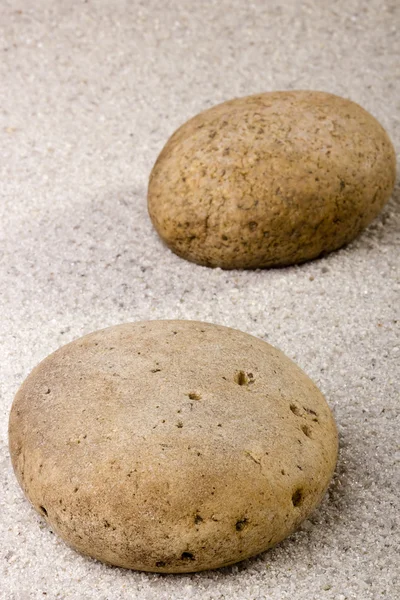 Pedra na areia — Fotografia de Stock