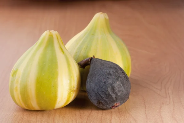 Frutos maduros de um figo — Fotografia de Stock