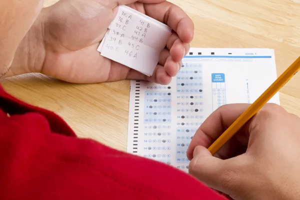 Cheating on a Test — Stock Photo, Image