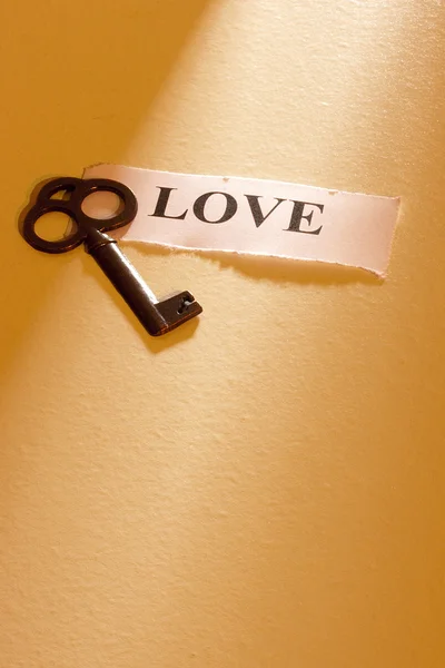 Ключ к любви — стоковое фото