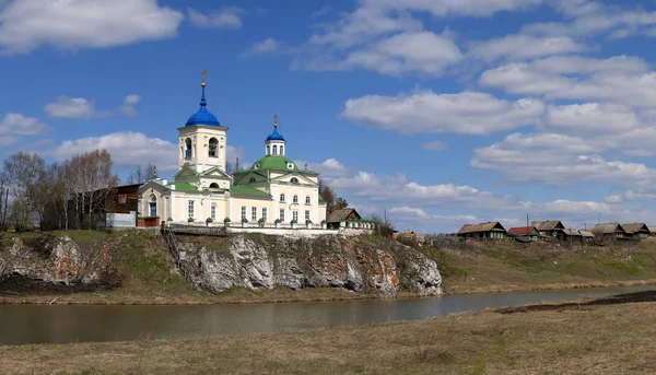 El templo de George Pobedonostsa. Village Sloboda. Zona de Sverdlovsk . Fotos de stock libres de derechos