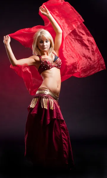 Dancing girl in arabic costume — Stock Photo, Image
