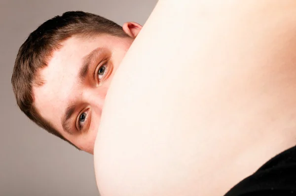 Мужчина и беременная — стоковое фото