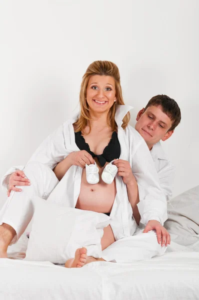 Manžel a těhotná žena — Stock fotografie