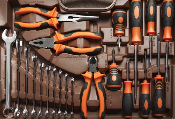 Professionelle mechanische Werkzeuge im Werkzeugkasten — Stockfoto