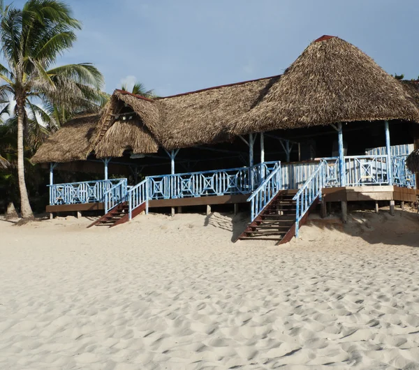 Bar på caribbean beach — Stockfoto