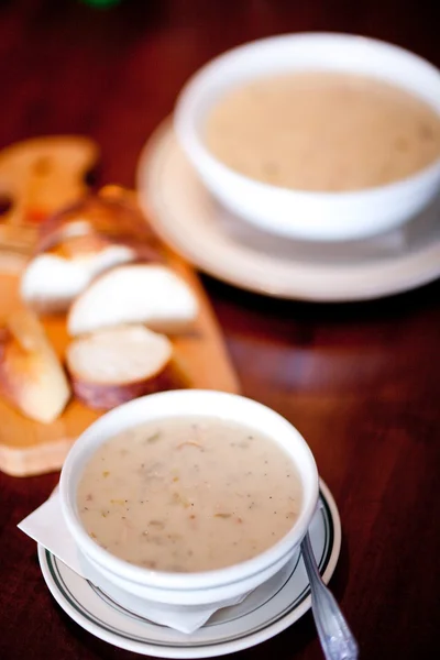 パンとスープのボウル — ストック写真