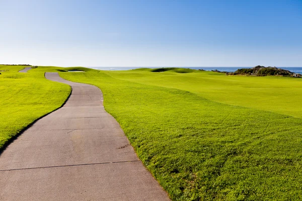 Route au terrain de golf — Photo
