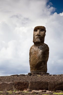 Paskalya Adası heykeli