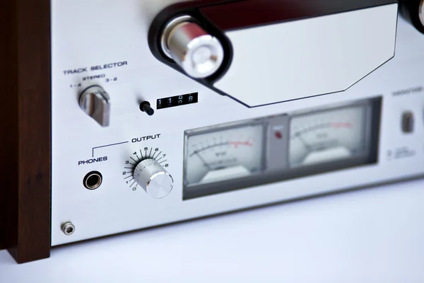 Vintage rulle till rulle stereo kassettdäck recorder — Stockfoto