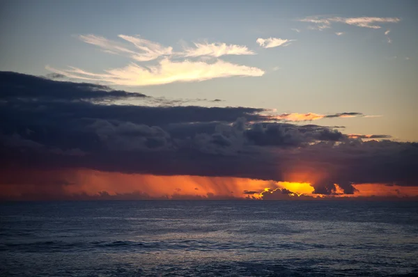 Puesta del sol del Pacífico cerca de Eastern Island — Foto de Stock