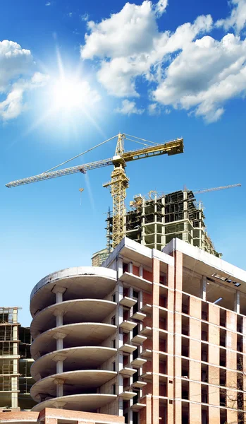 Building , cranes on construction site. — Stock Photo, Image