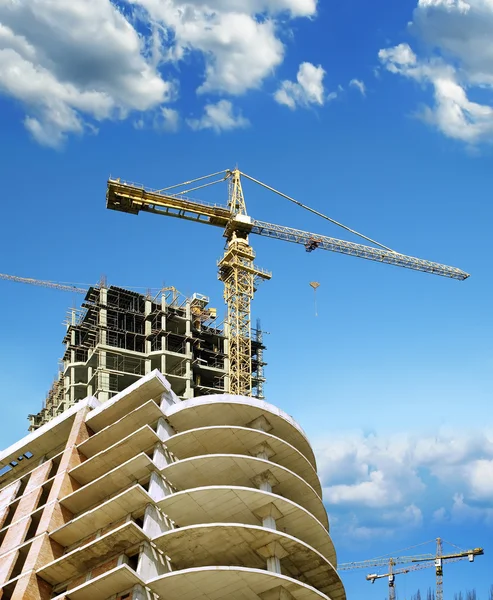Building , cranes on construction site. — Stock Photo, Image