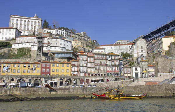 Portugal. Ciudad de Oporto. Antigua parte histórica de Oporto. Ribeira — Foto de Stock