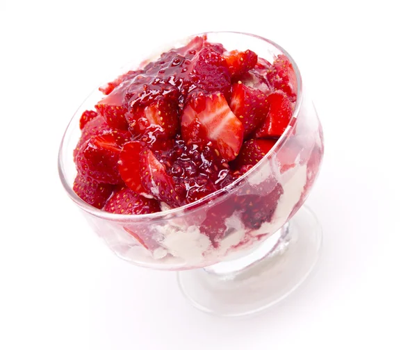 Ice cream with fresh strawberry — Stock Photo, Image