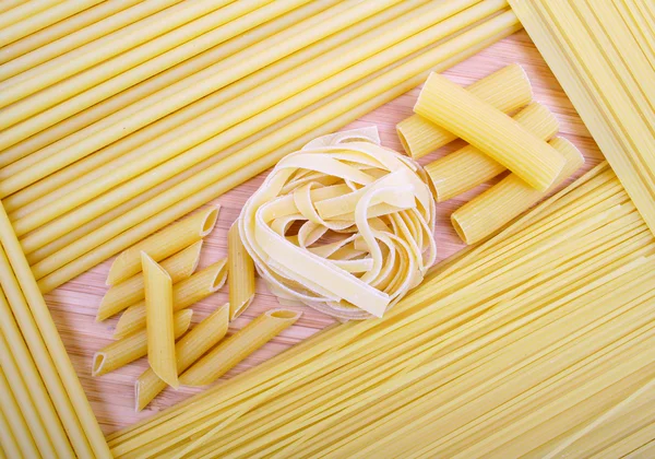 Diversi tipi di pasta italiana — Foto Stock