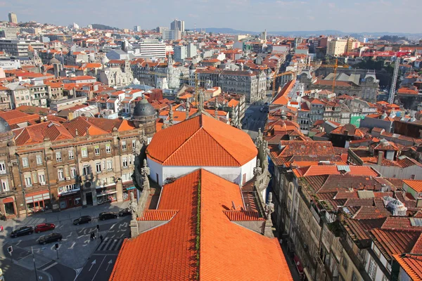 Portugal. Porto. Vista aérea sobre a cidade Portugal. Porto. Vista aérea ove — Fotografia de Stock