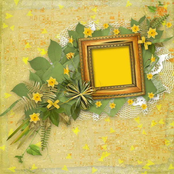 Antiguo marco de madera para la foto con ramo de flores — Foto de Stock