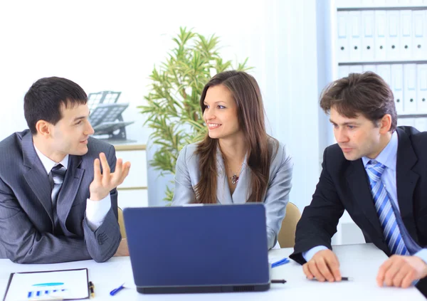 Leader with his successful team discussing in conference room — Stock Photo, Image
