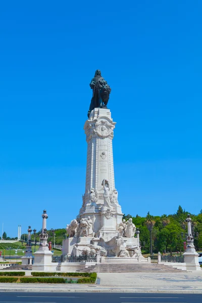 Άγαλμα του διάσημου marques pombal και πλατεία στη Λισαβόνα, Πορτογαλία — Φωτογραφία Αρχείου